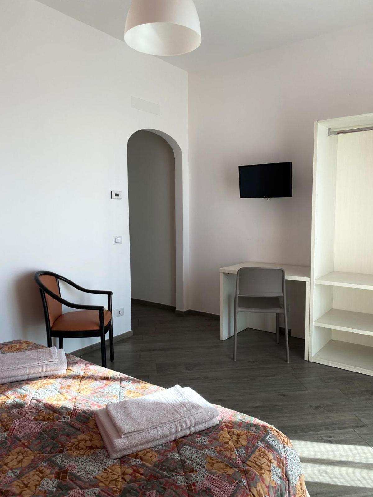Hotel Risorgimento أَجيرولا المظهر الخارجي الصورة